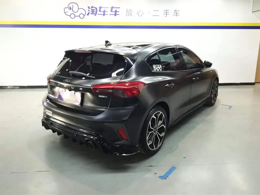 فورد فوكس 2020 هاتشباك إيكوبوست 180 أوتوماتيكي ST لاين