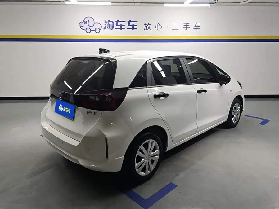 2021 هوندا فيت 1.5 لتر CVT إصدار المد潮