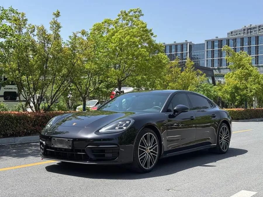 2023 Panamera Executive Platinum Edition 2.9T