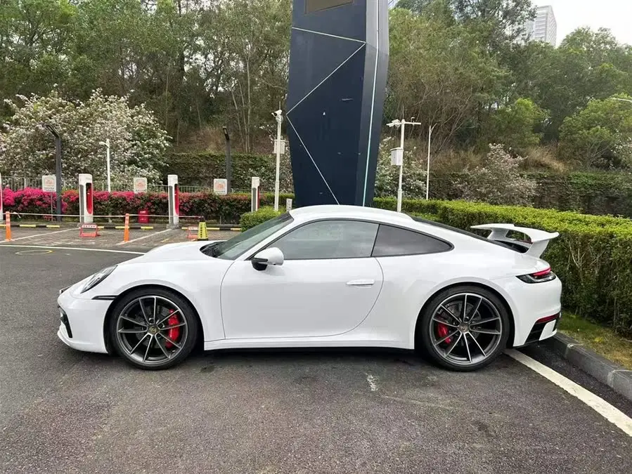 بورش 911 2023 كاريرا 4S 3.0T