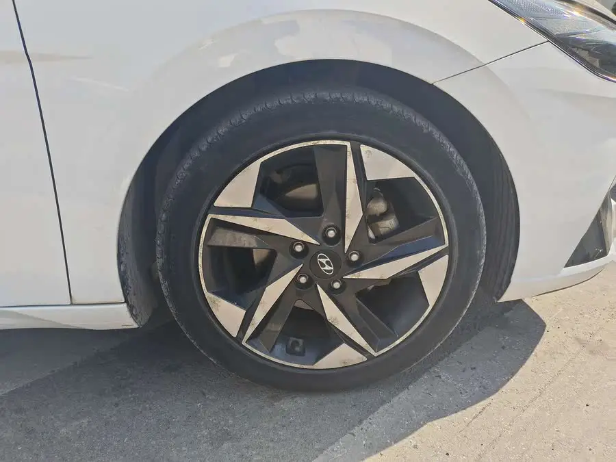 إيلانتر 2021 240TGDi DCT TOP إصدار العلم