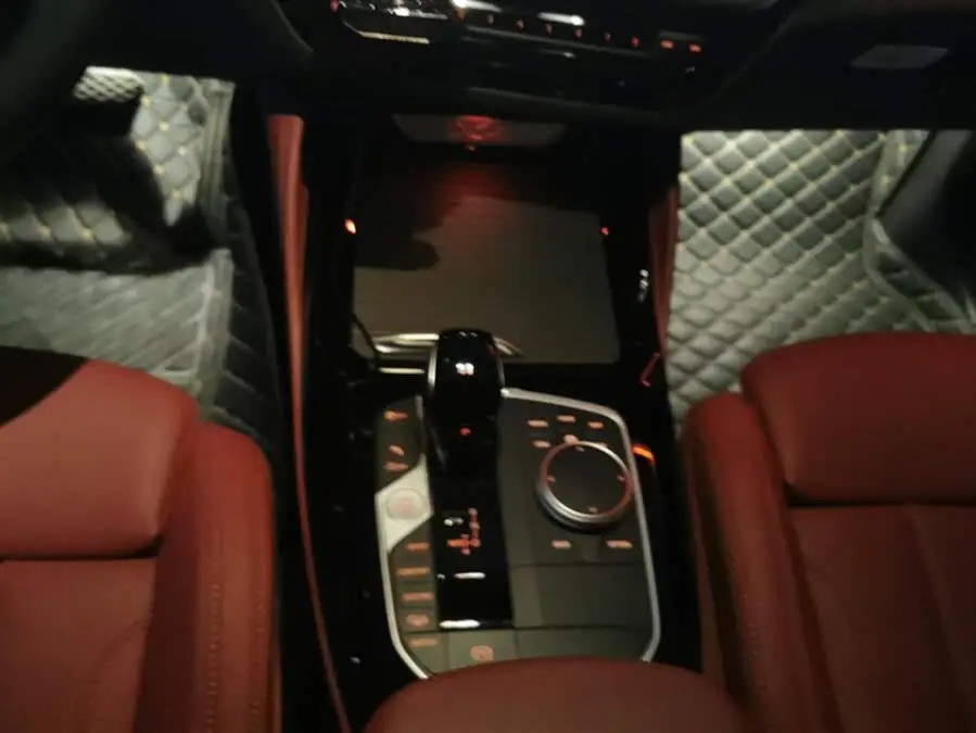 بي إم دبليو X4 2022 xDrive 25i حزمة M الرياضية