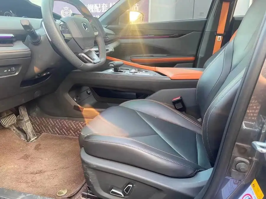 Changan UNI-V 2022 1.5T Premium