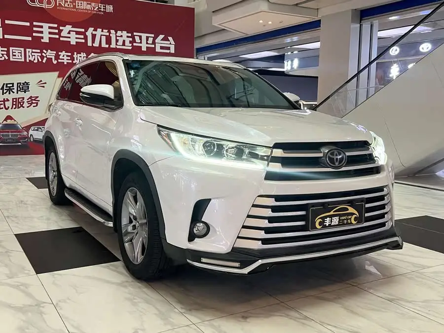 هينو 2018 2.0T دفع رباعي فاخر 7 مقاعد معيار VI