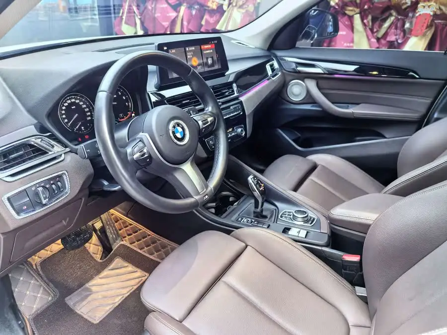 بي إم دبليو X1 2022 sDrive25Li النسخة الرائدة