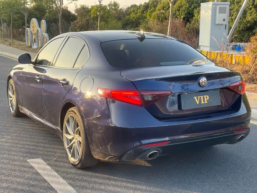 Giulia 2020 2.0T 280HP Luxury Sport Version