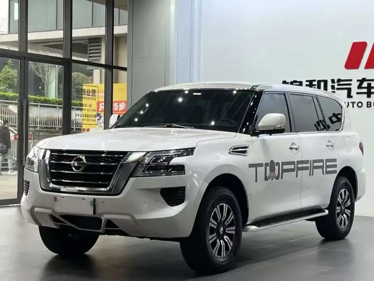 2018 Nissan Patrol 4.0L LinkedIn Edition