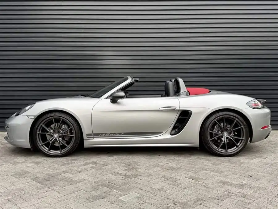 Porsche 718 2019 Model Boxster T 2.0T