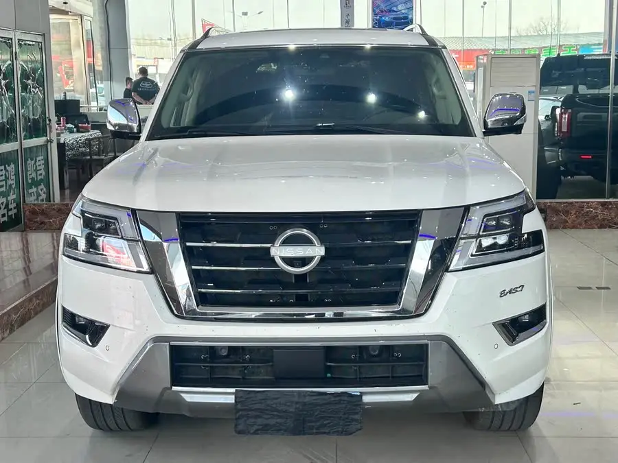 2023 نيسان أرمادا 5.6L أسطول لا يقهر الرائد