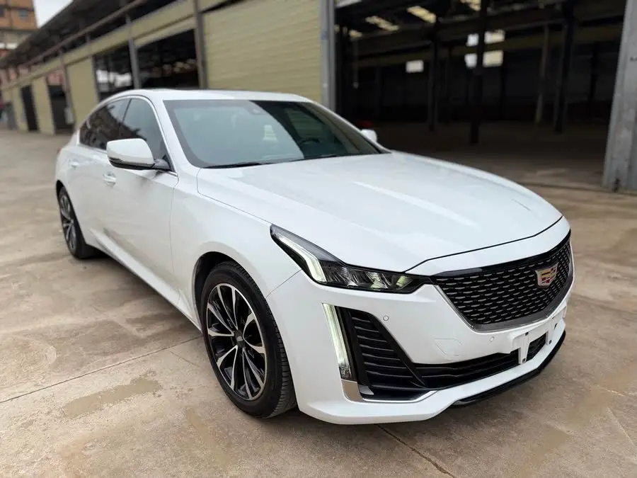 كاديلاك CT5 2022 28T فاخرة
