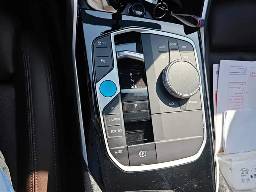 بي إم دبليو i3 2022 eDrive 35 L