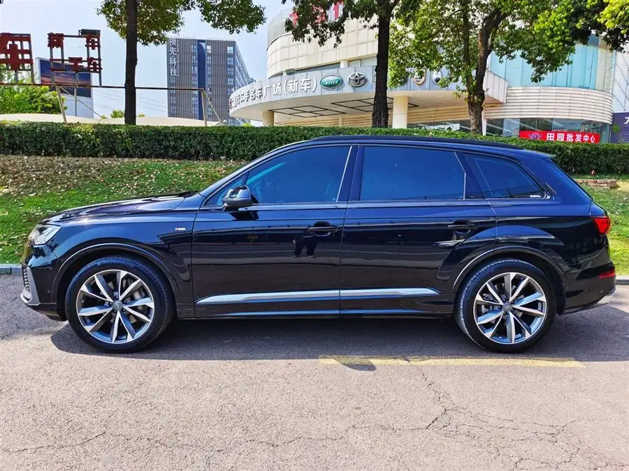 Audi Q7 2020 55 TFSI quattro S line Sport