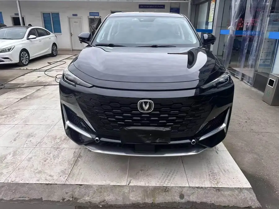 شانجان UNI-K 2021 2.0T نموذج التميز