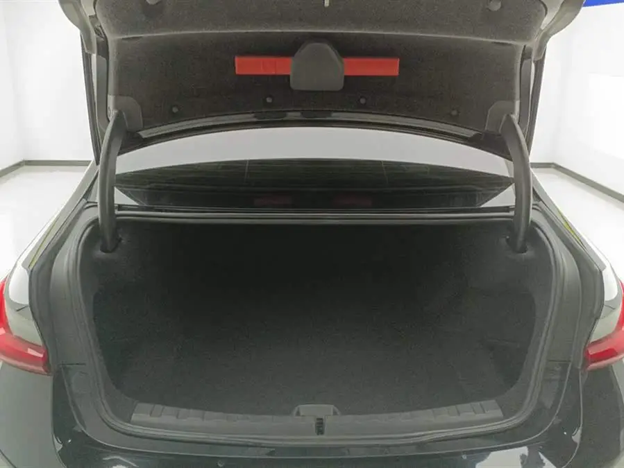 بي إم دبليو i3 2022 eDrive 35 L