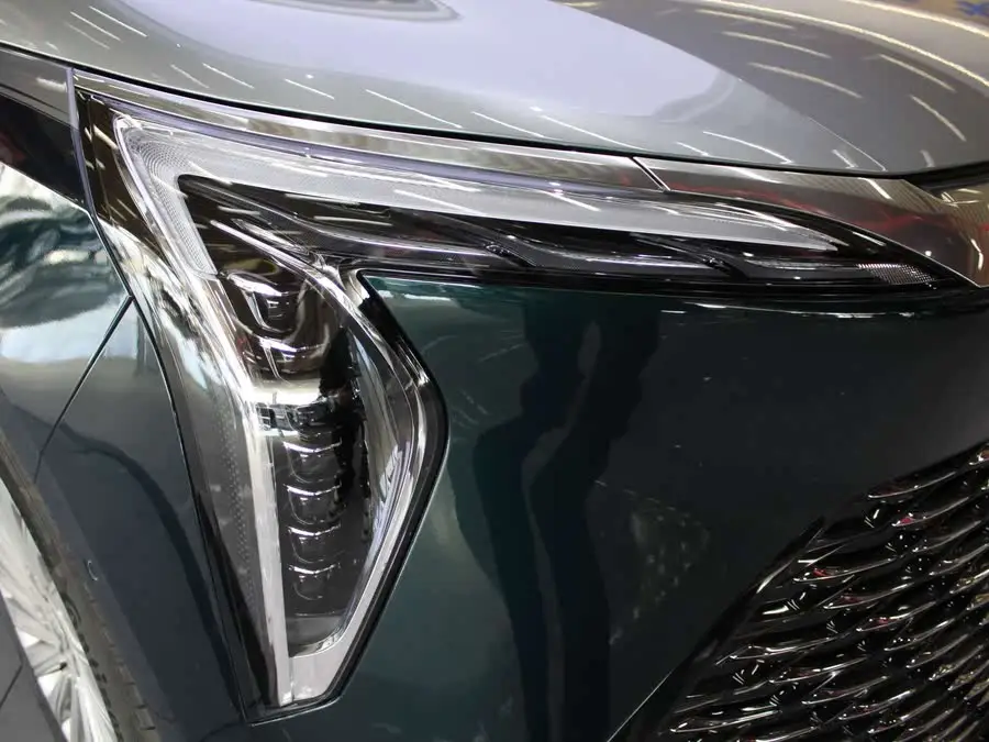 نسخة خاصة من قرن 2023 2.0T بأربعة مقاعد