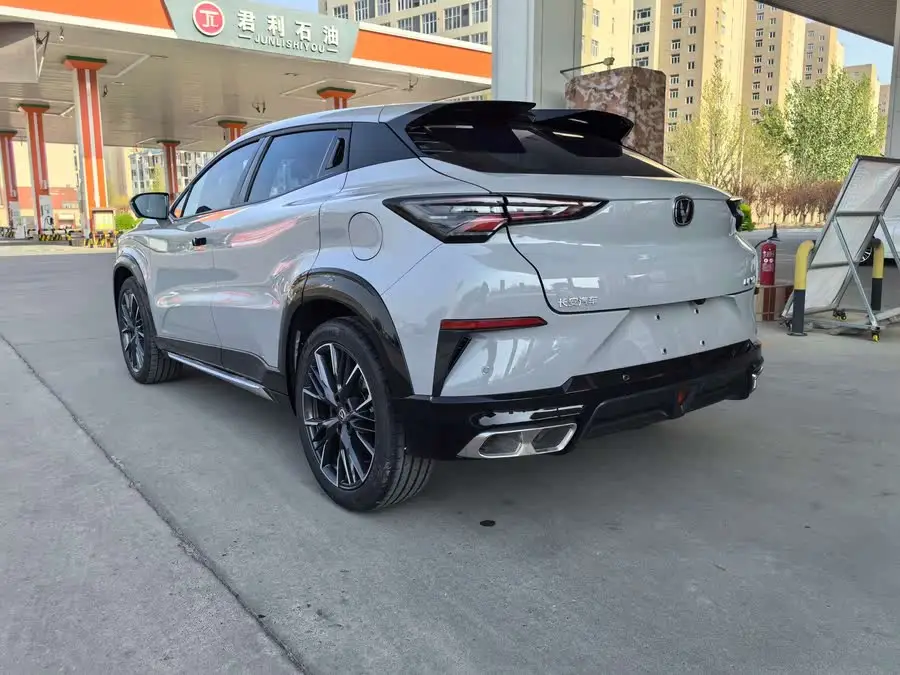 شانجان UNI-T 2023 الجيل الثاني 1.5T الفاخر