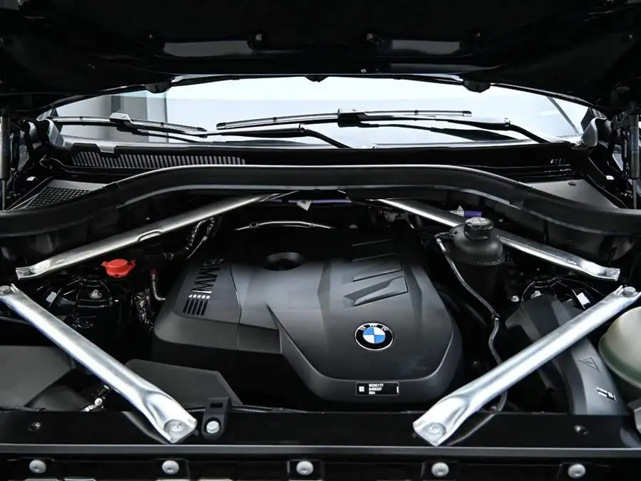 BMW X5 2023 xDrive 30Li M Sport Night Package