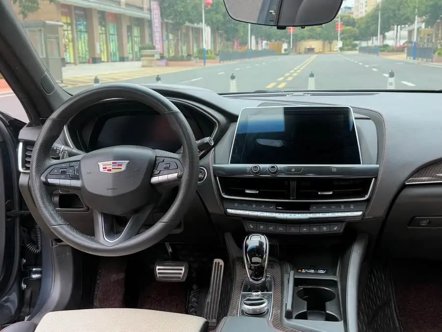 كاديلاك CT5 2021 28T بلاتينيوم سبورت