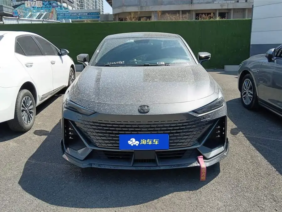 Changan UNI-V 2022 1.5T Premium