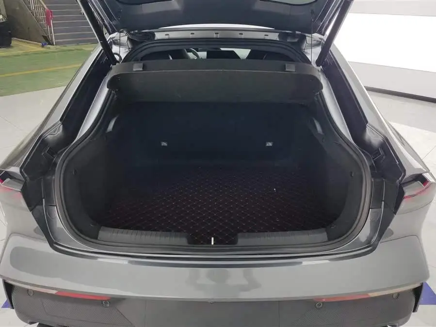 Changan UNI-V 2023 1.5T Premium