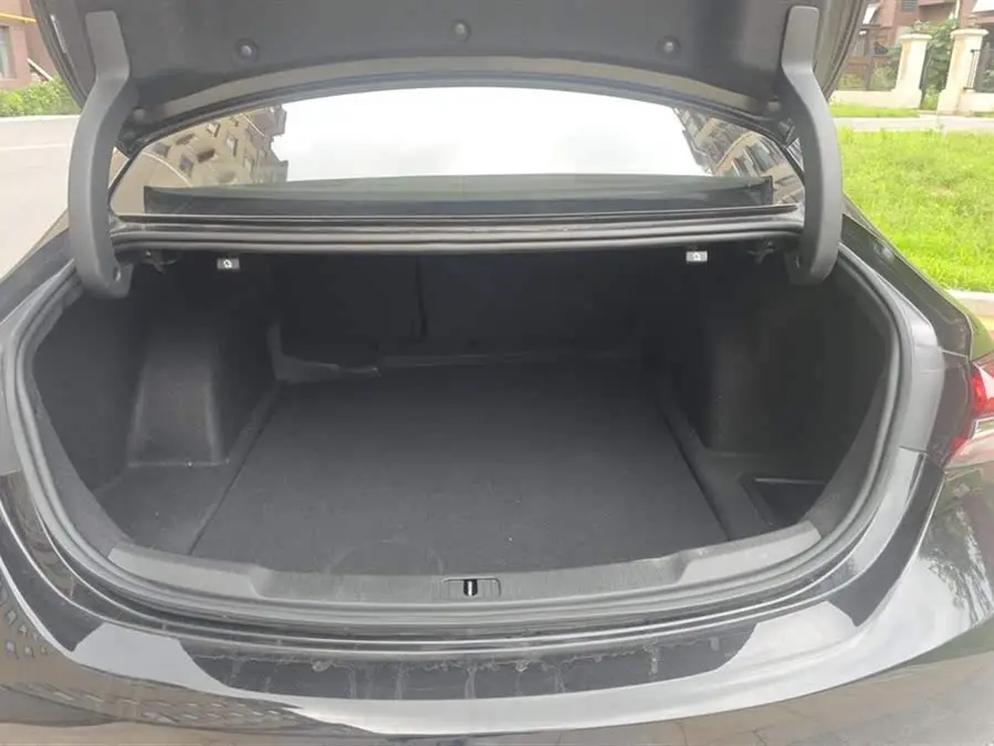 بيوك لاقروس 2021 552T الفاخرة