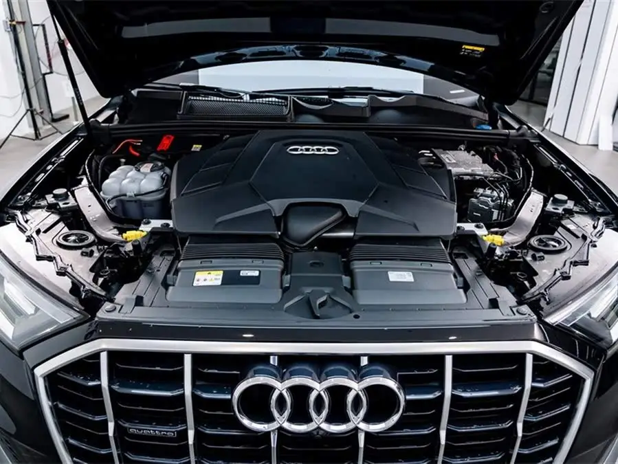 Audi Q7 2023 55 TFSI quattro S line Sport