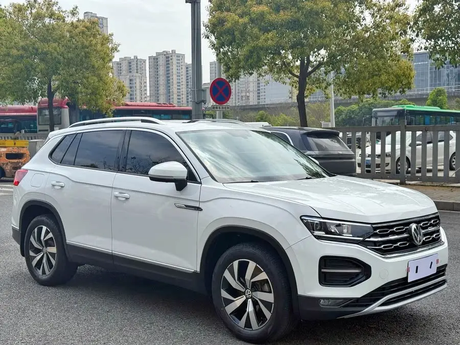 تايرون 2021 330TSI دفع ثنائي فاخرة ذكية الاتصال بلس