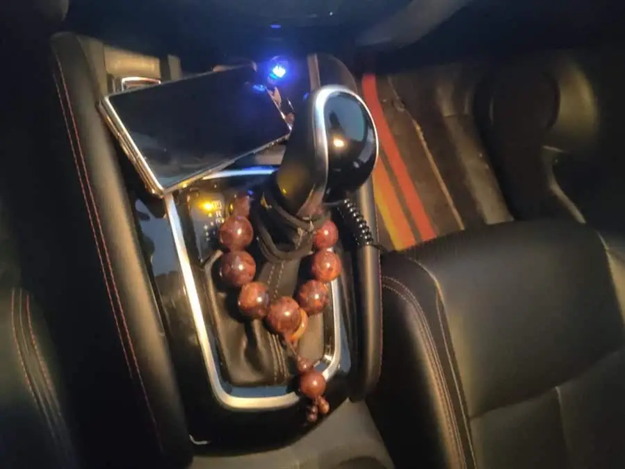 2022 نيسان إكس-تريل 2.0 لتر CVT XV برميوم الفاخرة