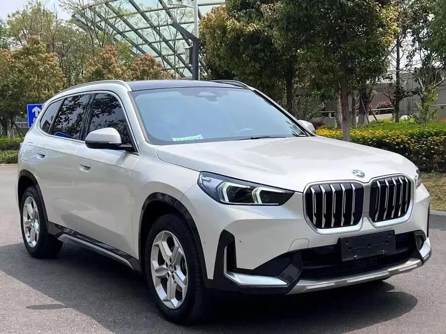 بي إم دبليو X1 2023 sDrive20Li X حزمة التصميم