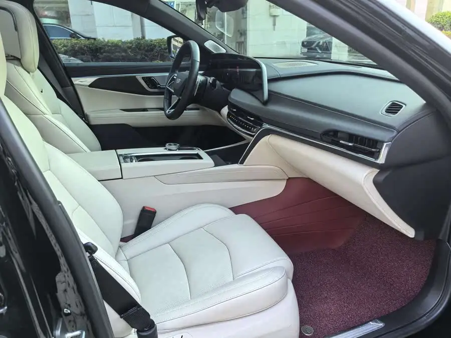 كاديلاك CT6 2023 28T فاخرة