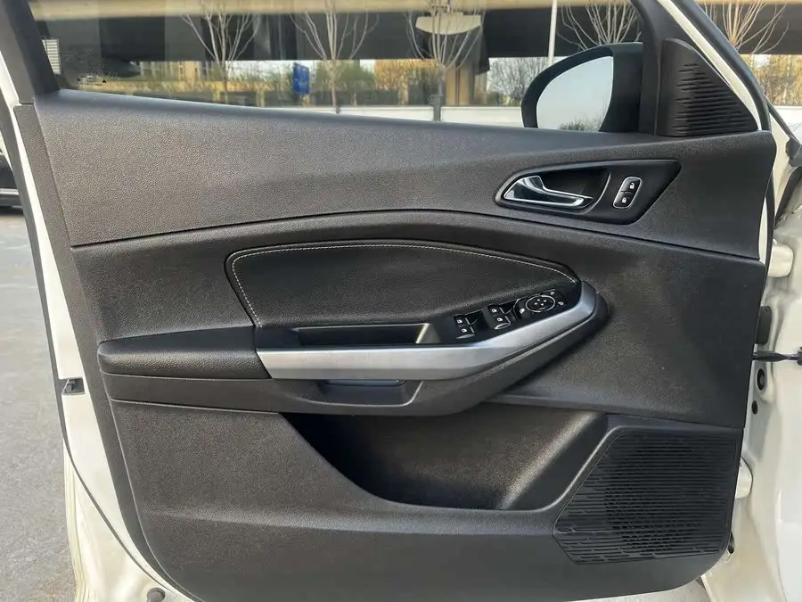 فورد فوكس 2019 موديل مُعدل 1.5 لتر أوتوماتيكي نسخة استمتاع معيار وطني V