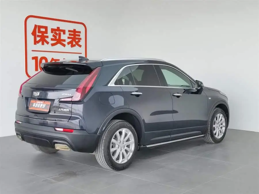 كاديلاك XT4 2021 28T طراز فني للدفع الأمامي