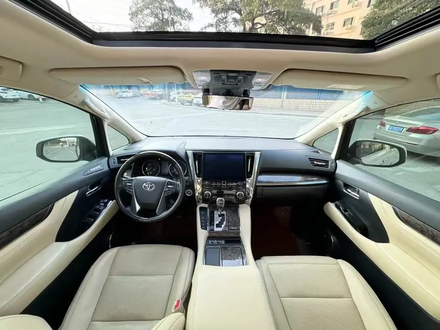 ألفارد 2021 هايبرد 2.5 لتر فاخرة