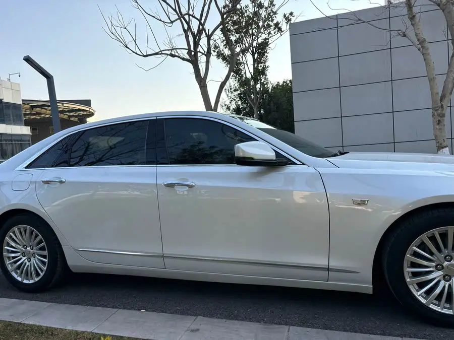 كاديلاك CT6 2021 28T الفاخرة