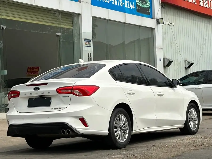 فورد فوكس 2020 سيدان إيكوبوست 180 أوتوماتيكي تريند