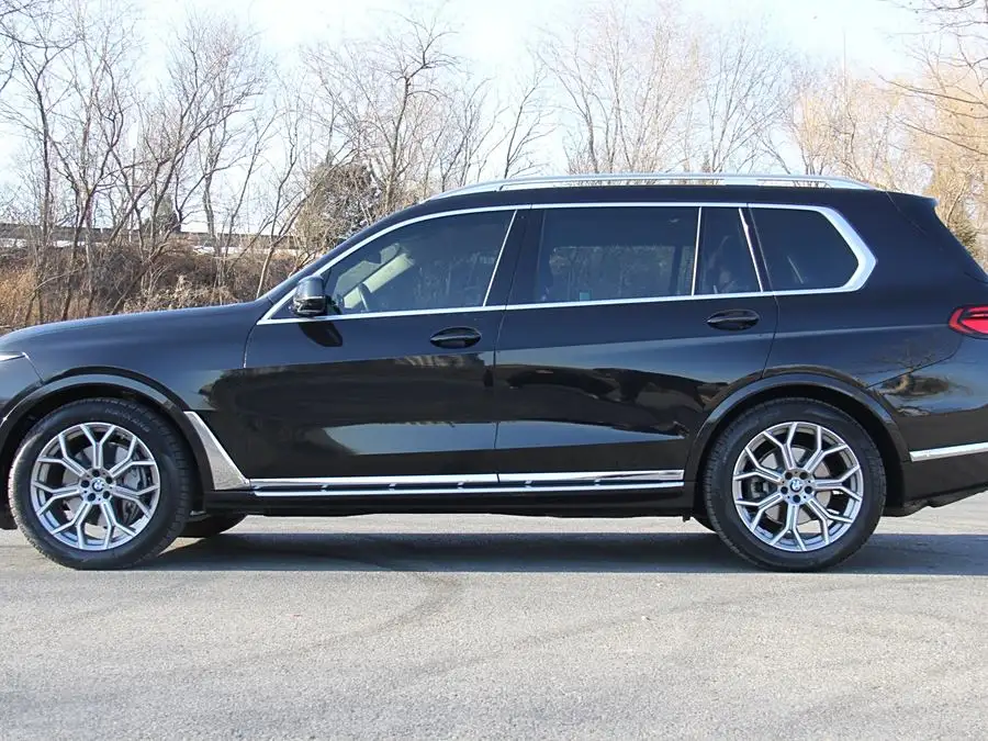 بي إم دبليو X7 2023 xDrive40i باقة فاخرة