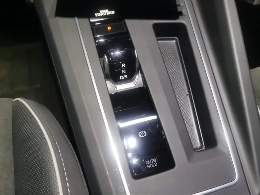 غولف 2021 طراز 280TSI DSG R-Line