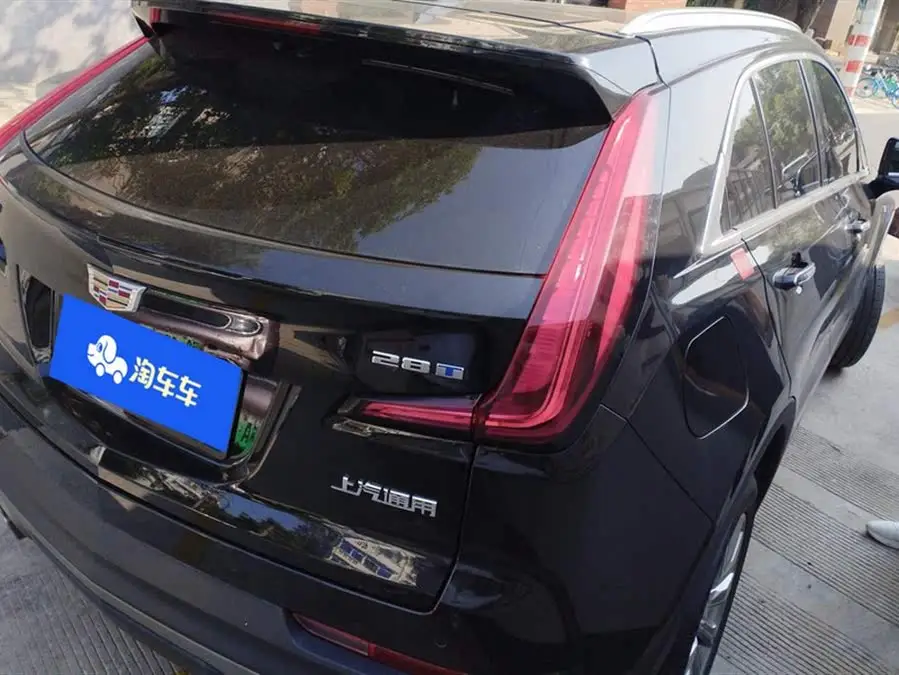 Cadillac XT4 2022 28T FWD Luxury