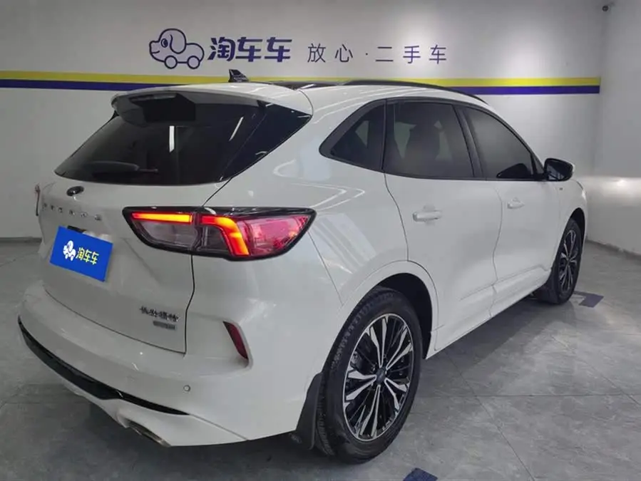 فورد إيسكيب 2020 إيكوبوست 245 دفع رباعي ST-LINE