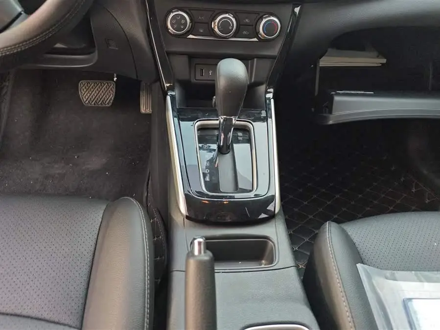 2021 نيسان سيلفي كلاسيك 1.6XL CVT فئة فاخرة