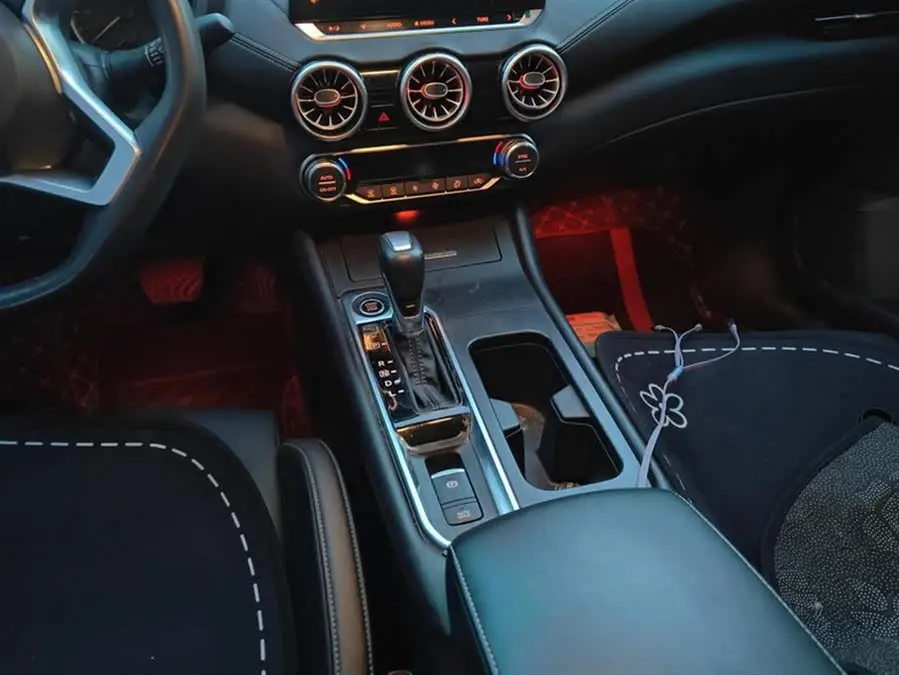 2022 نيسان سيلفي 1.6 لتر XL CVT إصدار ذكي