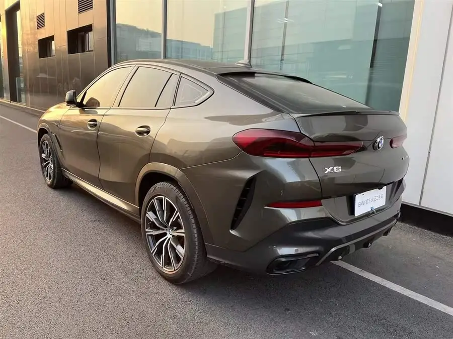 بي إم دبليو X6 2022 xDrive30i حزمة M الرياضية