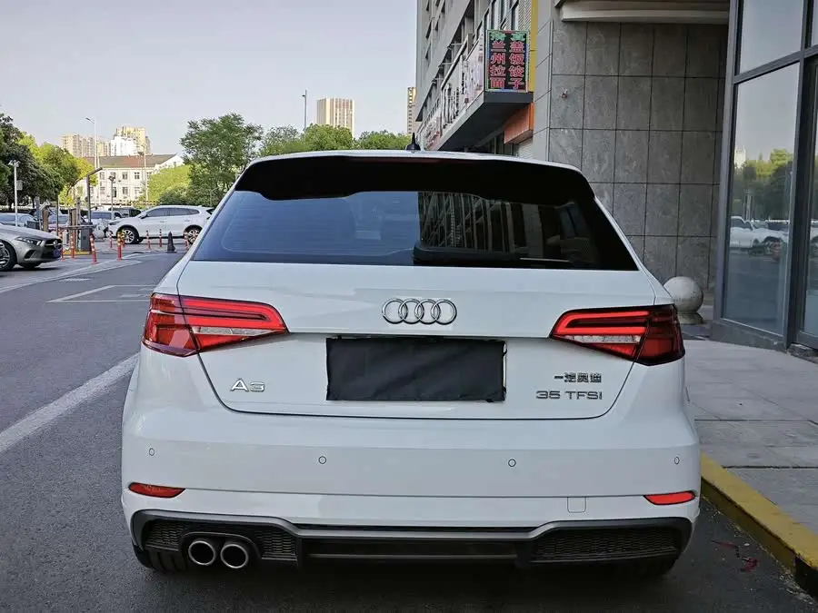 أودي A3 2020 سبورت باك 35 TFSI طراز الأزياء الوطنية VI