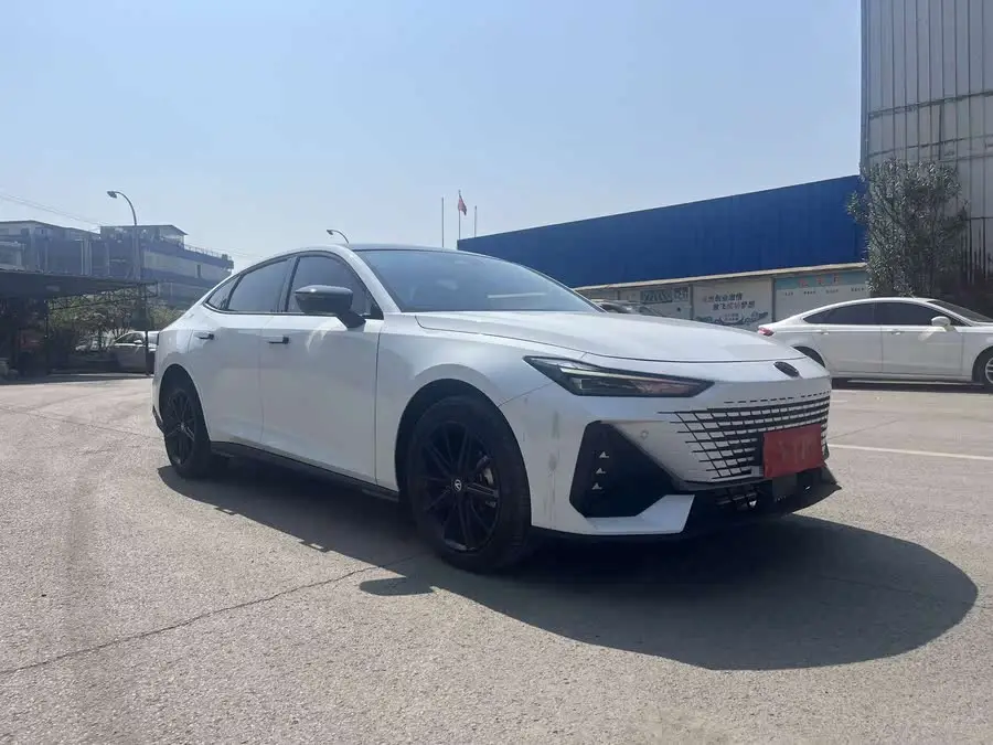 Changan UNI-V 2024 1.5T High Energy Version