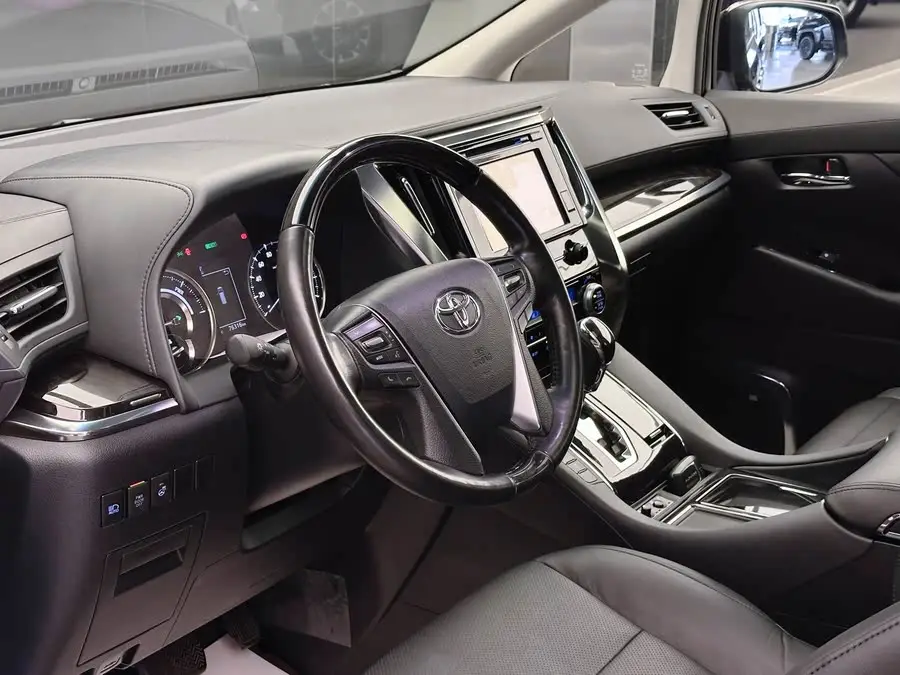 2019 Toyota Vellfire Hybrid 2.5L Luxury Edition