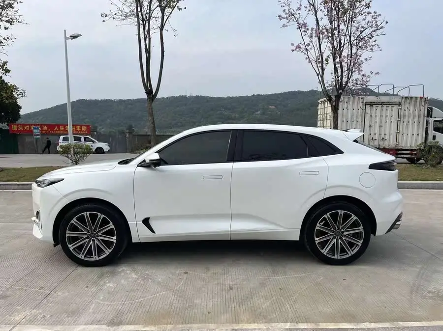 تشانجان UNI-K 2021 2.0T الفاخرة