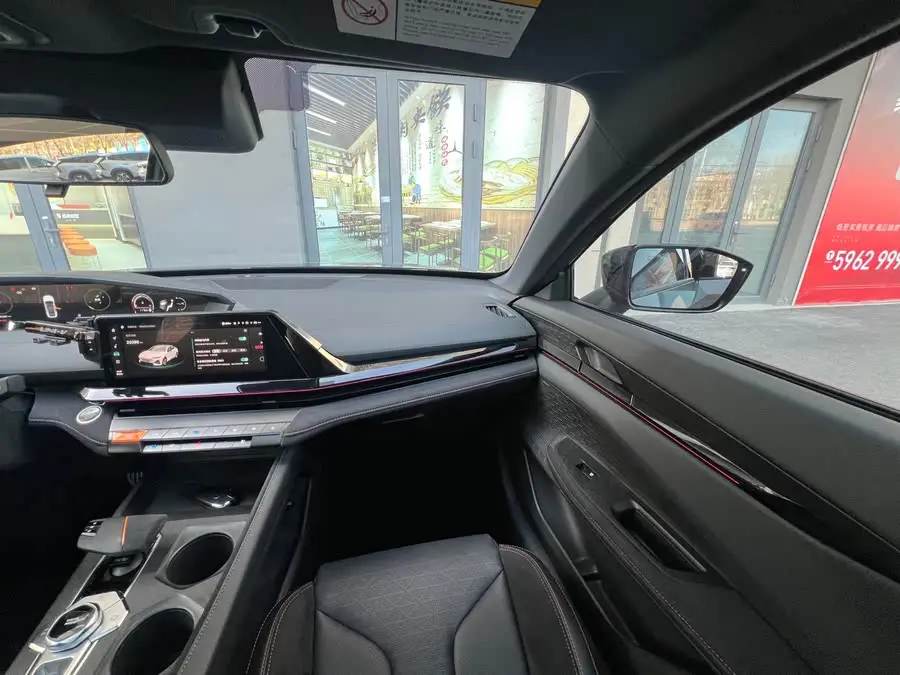 Changan UNI-V 2022 2.0T Leading Speed Edition