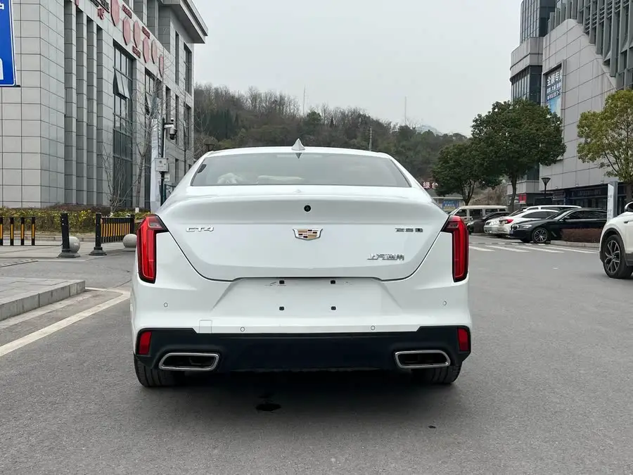 Cadillac CT4 2022 28T Luxury