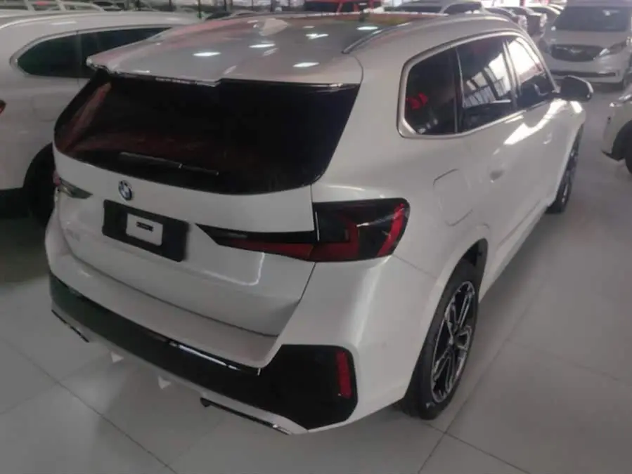 بي إم دبليو X1 2023 sDrive25Li حزمة الرياضية M