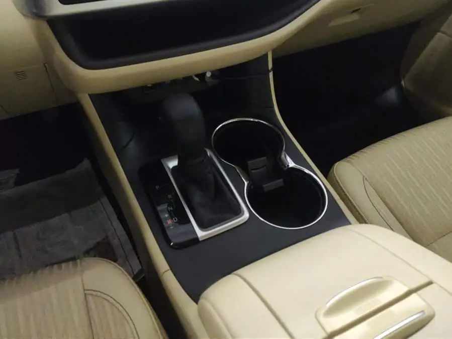 هايلاندر 2018 2.0T دفع ثنائي إصدار النخبة 5 مقاعد معيار VI